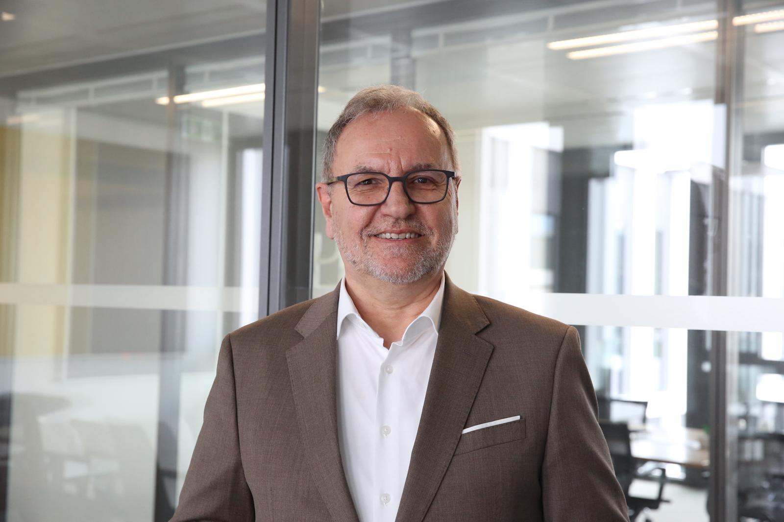 Jörg Hoffmann, Geschäftsführer der Kassenärztlichen Vereinigung Hessen